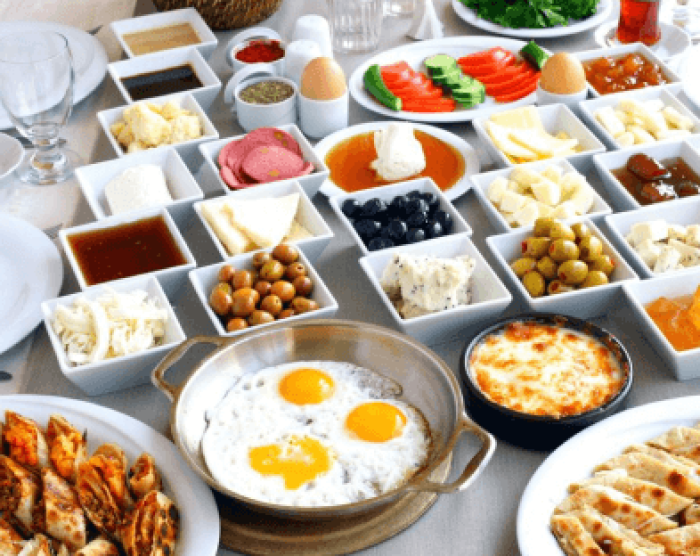 الفطور التركي اللذيذ